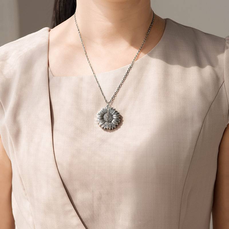 You Are My Sunshine Sunflower Pendant Necklace Jewelry Color : Gold|Silver|Rose Gold You Are My Sunshine Sunflower Pendant Necklace Jewelry Color : Gold|Silver|Rose Gold