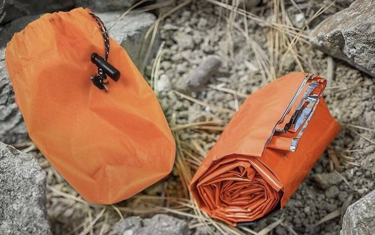 Emergency Sleeping Bag Travel & Outdoor Color : Green|Orange|Camouflage Emergency Sleeping Bag Travel & Outdoor Color : Green|Orange|Camouflage