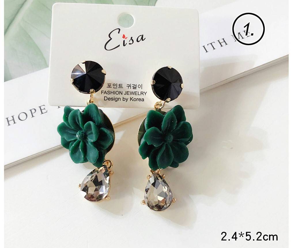 Women's Fashion Irregular Shaped Earrings