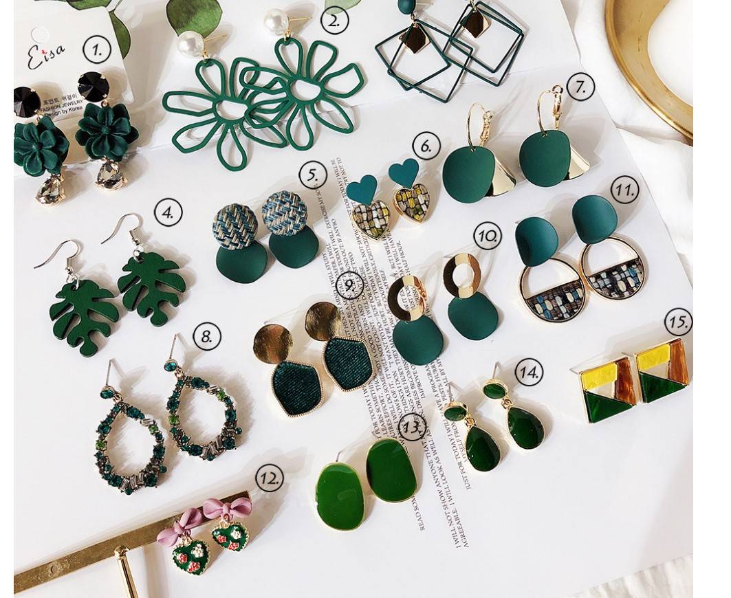 Women's Fashion Irregular Shaped Earrings