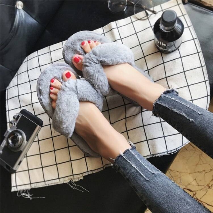 Women's Fur Strap Slippers